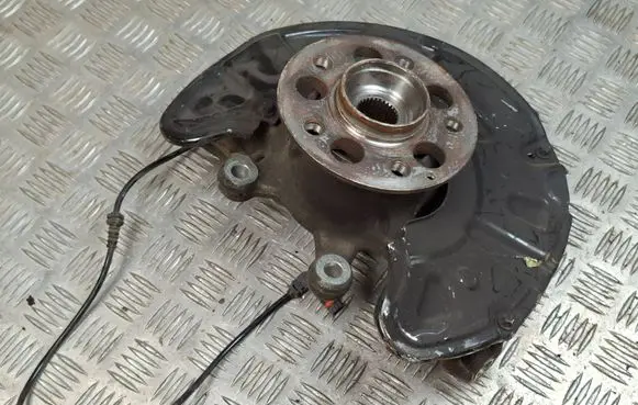 Mercedes-Benz GLK (X204) Front wheel hub spindle knuckle A2043323001 2043323001