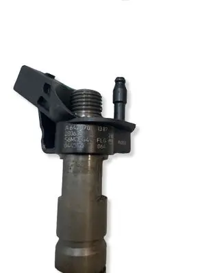 Mercedes-Benz CLS C219 Fuel injector W21930 20701387 HU21930
