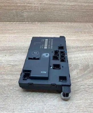 Mercedes-Benz E W211 Door control unit/module 2118701126 0040159