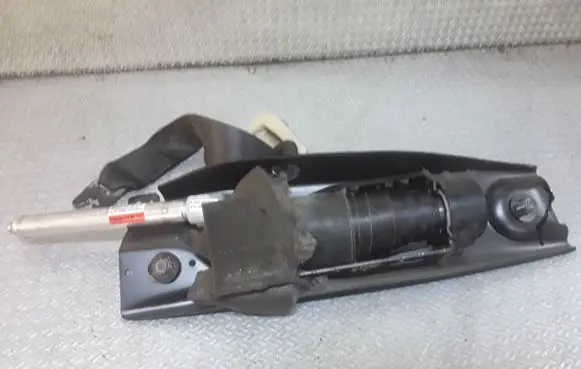 Volvo S80 Front seatbelt 6049154L0A