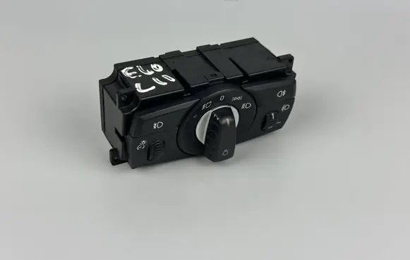 BMW 5 E60 E61 Light switch 6988555 33295101 30080110380271