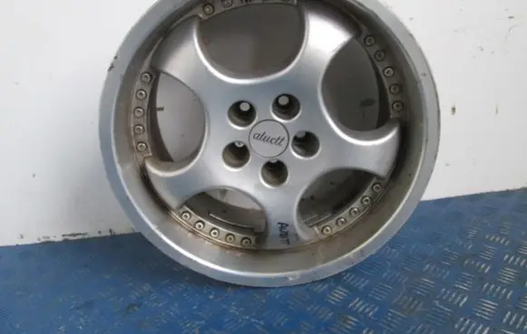 Audi TT Mk1 R18 alloy rim 