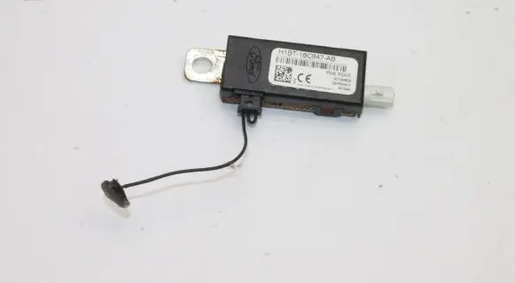 Ford Fiesta Aerial antenna amplifier H1BT18C847AB