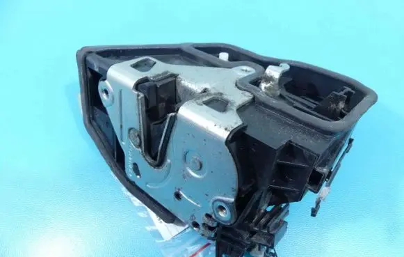 BMW X1 E84 Front door lock 7229461 IMPRK1341156