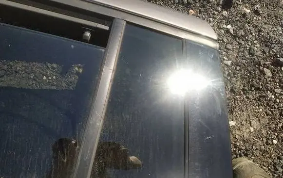 Ford Grand C-MAX Rear vent window glass 