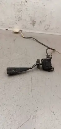 BMW 5 E28 Wiper control stalk 1368166 8370