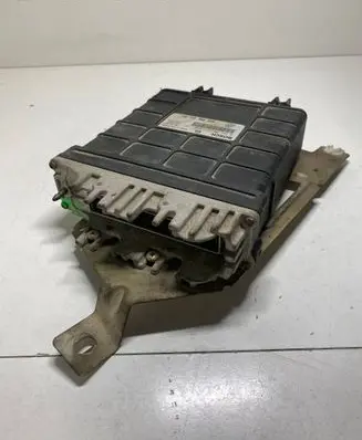 Volkswagen PASSAT B4 Engine control unit/module 028906021DD 28SA2669 0281001411
