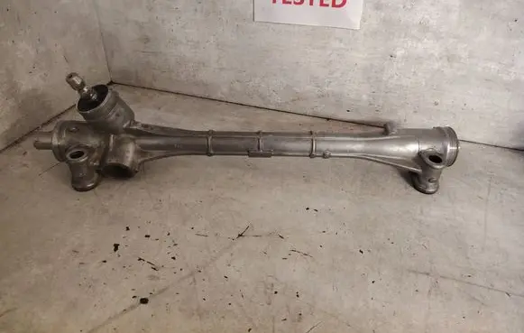 Toyota Avensis T270 Steering rack 000360