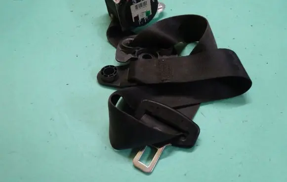 Land Rover Discovery 3 - LR3 Front seatbelt EVB500960PMA