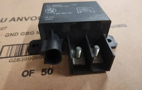 BMW X5 E70 Coolant fan relay 7661503 V23132A2001X26 0283990658