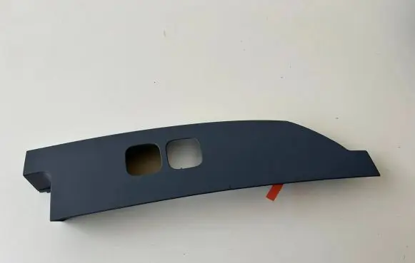 Land Rover Defender Tail light part L8B228661