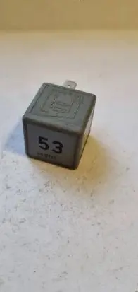 Volkswagen PASSAT B7 Other relay 141951253B V23134B52X247