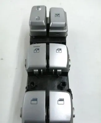 Hyundai Kona I Electric window control switch 93570J9250