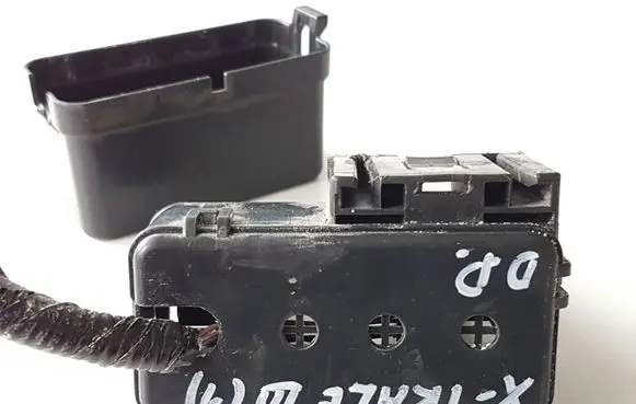 Nissan X-Trail T32 Other relay 2523079918 25230 79918