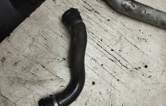 BMW X5 E53 Intercooler hose/pipe 1132248038