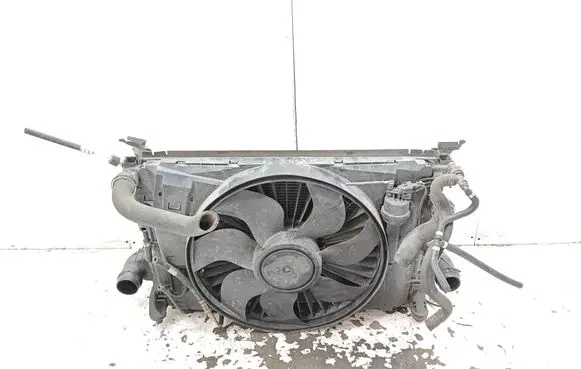 Mercedes-Benz C W204 Radiator set A2045000755