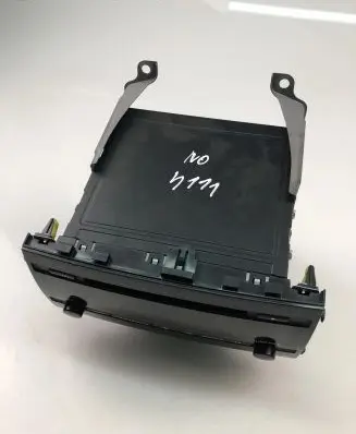 Radio/CD/DVD/GPS head unit