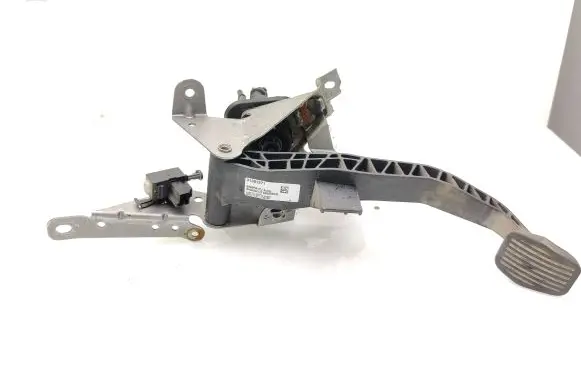 Volvo V40 Clutch pedal 31381271 11839M04