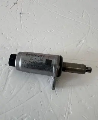 Audi Q3 F3 Camshaft vanos timing valve 06E103697AE 10971902 21090801173B
