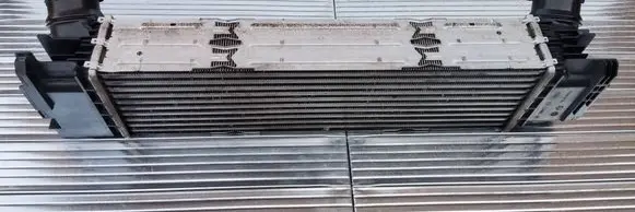 BMW 3 G20 G21 Intercooler radiator 8592701 T98692B 15272311