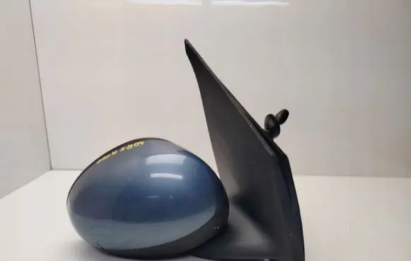 Toyota Aygo AB10 Front door electric wing mirror 