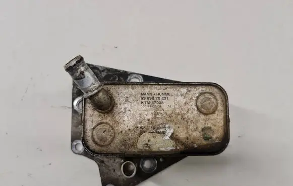 Opel Zafira B Oil filter mounting bracket 5989070231