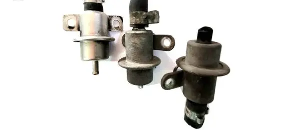 Volvo 850 Fuel pressure regulator 0280161504 1275773