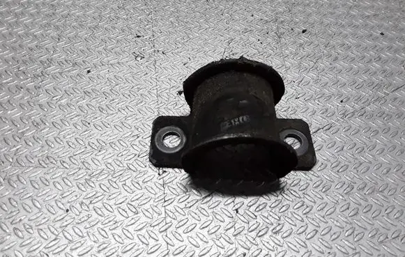 Volvo V50 Sway bar bush bracket, front 