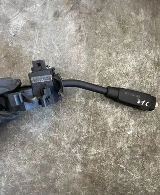 Volkswagen PASSAT B7 Wiper control stalk 1K0953519 01203504 20350443035927