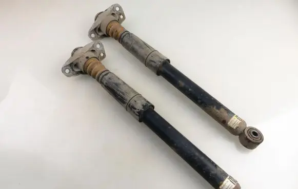 Volkswagen Jetta VI Rear shock absorber/damper 5C0512011AA