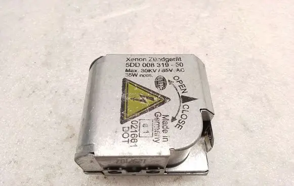 BMW X5 E53 Headlight ballast module Xenon 5DD00831950