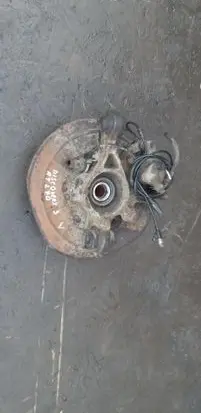 Land Rover Discovery 3 - LR3 Stub axle 