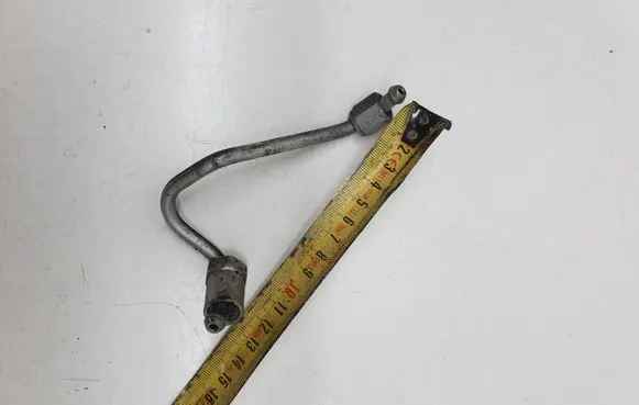 Toyota RAV 4 (XA30) Fuel injector supply line/pipe 