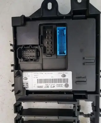 Audi A6 S6 C6 4F Light module LCM 4F0907289G 4F0910289G
