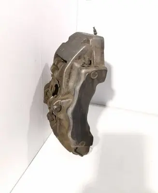 Volkswagen Touareg I Front brake caliper