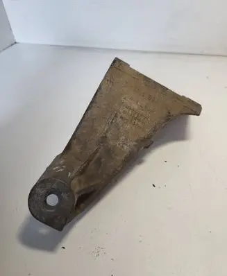 BMW 3 E46 Engine mounting bracket 22111094697