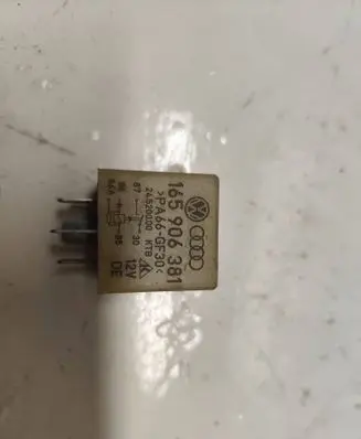 Audi A4 S4 B5 8D Other relay 165906381