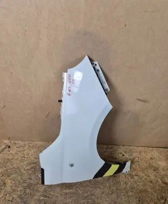 Fiat 500E Fender