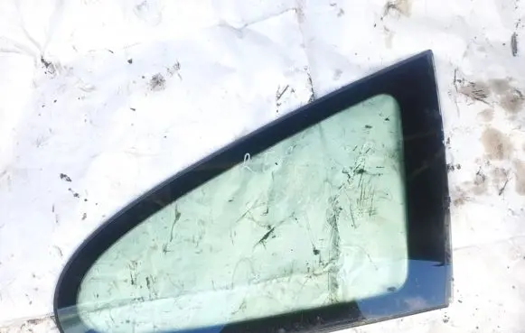 Volkswagen Golf IV Rear side window