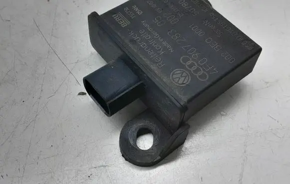 Volkswagen Phaeton Tire pressure control unit 4F090728305