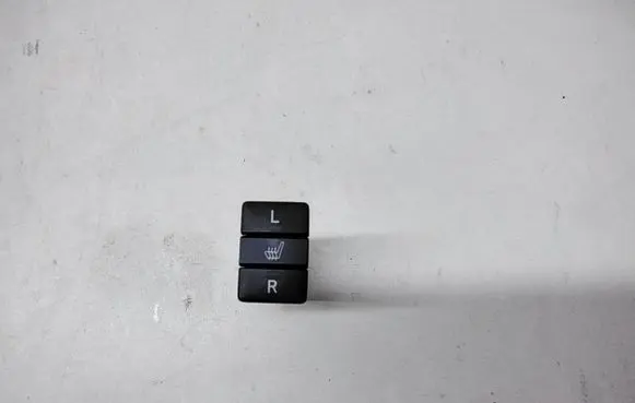 Toyota Hilux (AN120, AN130) Seat heating switch 15B088