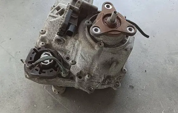 BMW 6 F06 Gran coupe Gearbox transfer box case 7505374 0668896