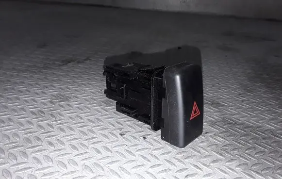 Mazda 3 I Hazard light switch 03750330 BP4K664H0
