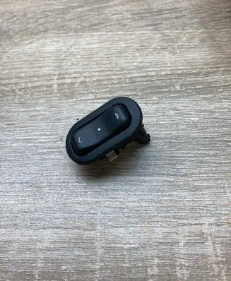 Opel Zafira A Electric window control switch 90561388