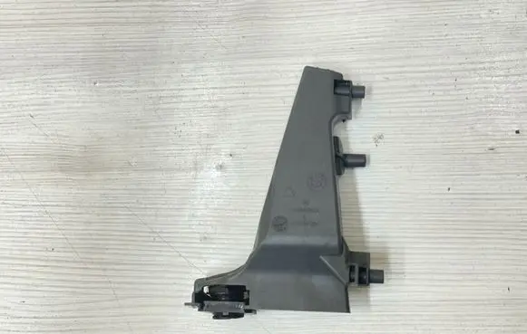 BMW 5 G30 G31 G38 Radiator mount bracket 1126420XX