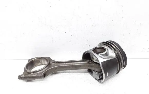 Volvo V60 Piston with connecting rod 81L123