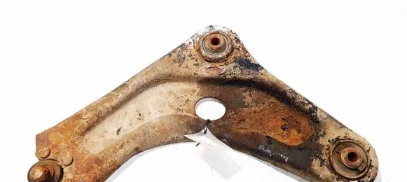 Peugeot 207 Front lower control arm/wishbone 