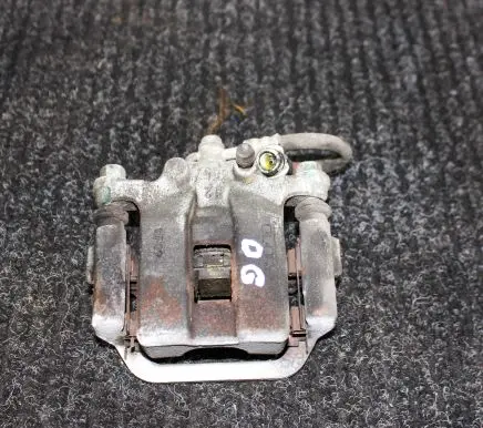 Nissan Leaf I (ZE0) Rear brake caliper