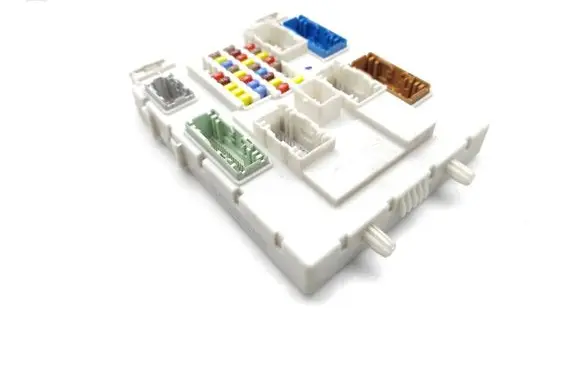 Ford Focus Fuse module BV6N-14A073-FM