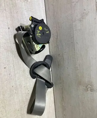Audi A4 S4 B9 Front seatbelt